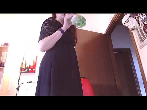 ❤️ Pokorna sužnja, ki obožuje umazane in sočne spodnjice, je po ogledu tega videa prisiljena masturbirati! ️ Anal video pri nas