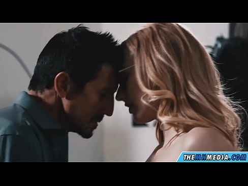 ❤️ Romantični seks s pohotno blondinko ️ Anal video pri nas